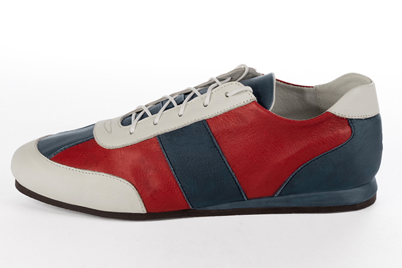 Off white, scarlet red and denim blue three-tone dress sneakers for men. Round toe. Flat wedge soles. Profile view - Florence KOOIJMAN